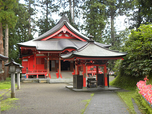 Haguro San Haguro San, Sanjin Gosaiden, adjacent temple