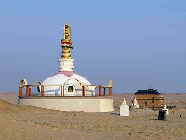 Stupa at Hamrin Hiid Buddhist Monastery