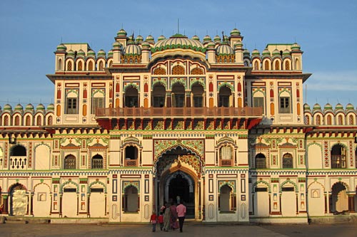 janakpuri-temple-complex-gate