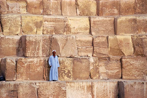 Les blocs de construction de la grande pyramide de Gizeh