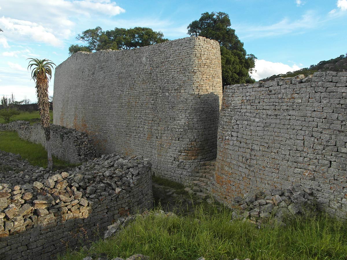 Grote ruïnes in Zimbabwe, toegangsportaal