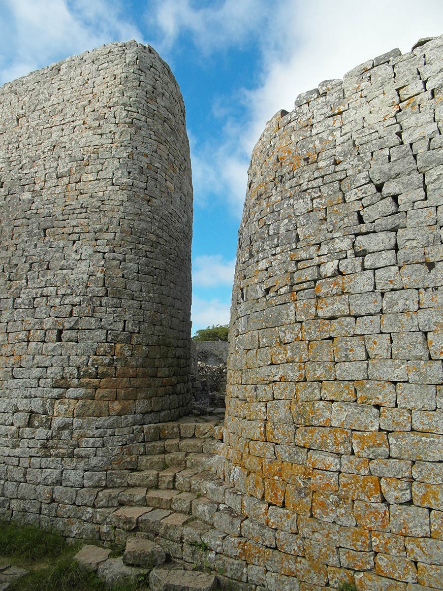 great-zimbabwe-ruins