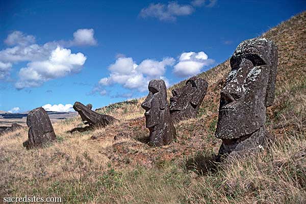 Moai-statyerna av påskön (Rapa Nui)