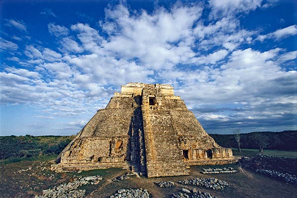 La pirámide del mago, Uxmal, Yucatán, México