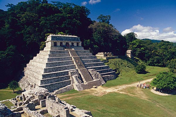 El Templo de las Inscripciones, ruinas mayas de Palenque, México.