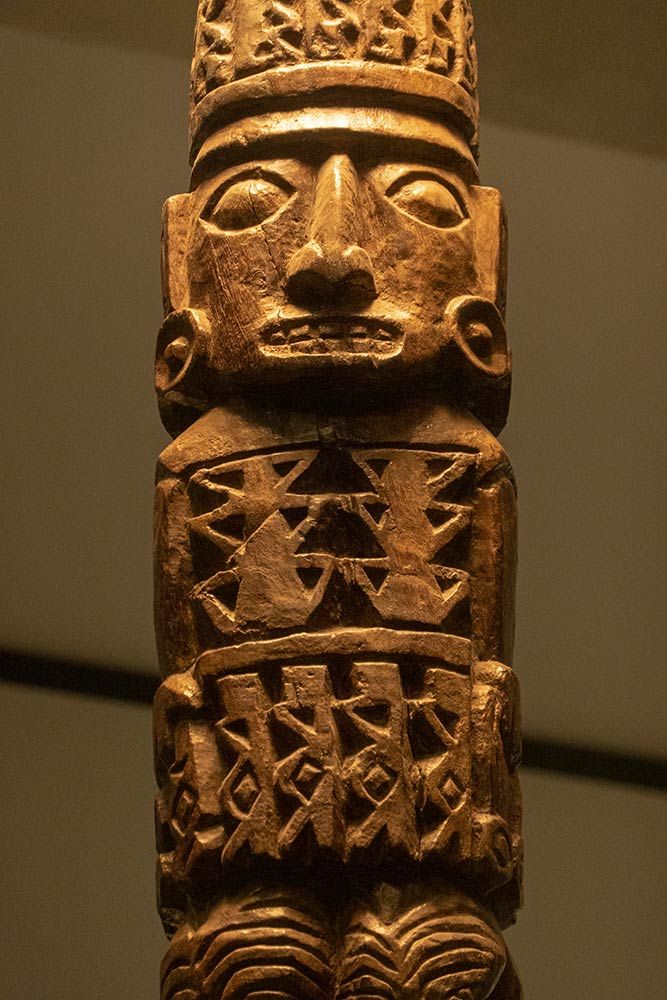 Pachacamac'ın en kutsal simgesi, Lima (sahadaki müzede sergileniyor)