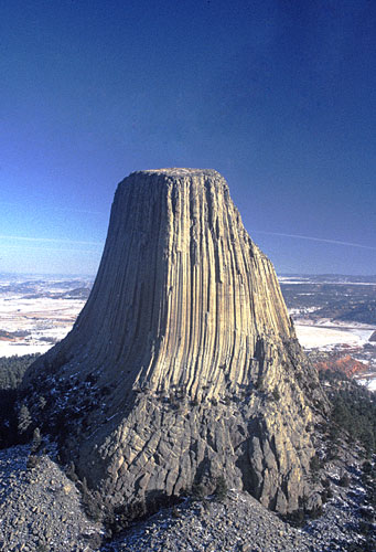 cities near devils tower wyoming