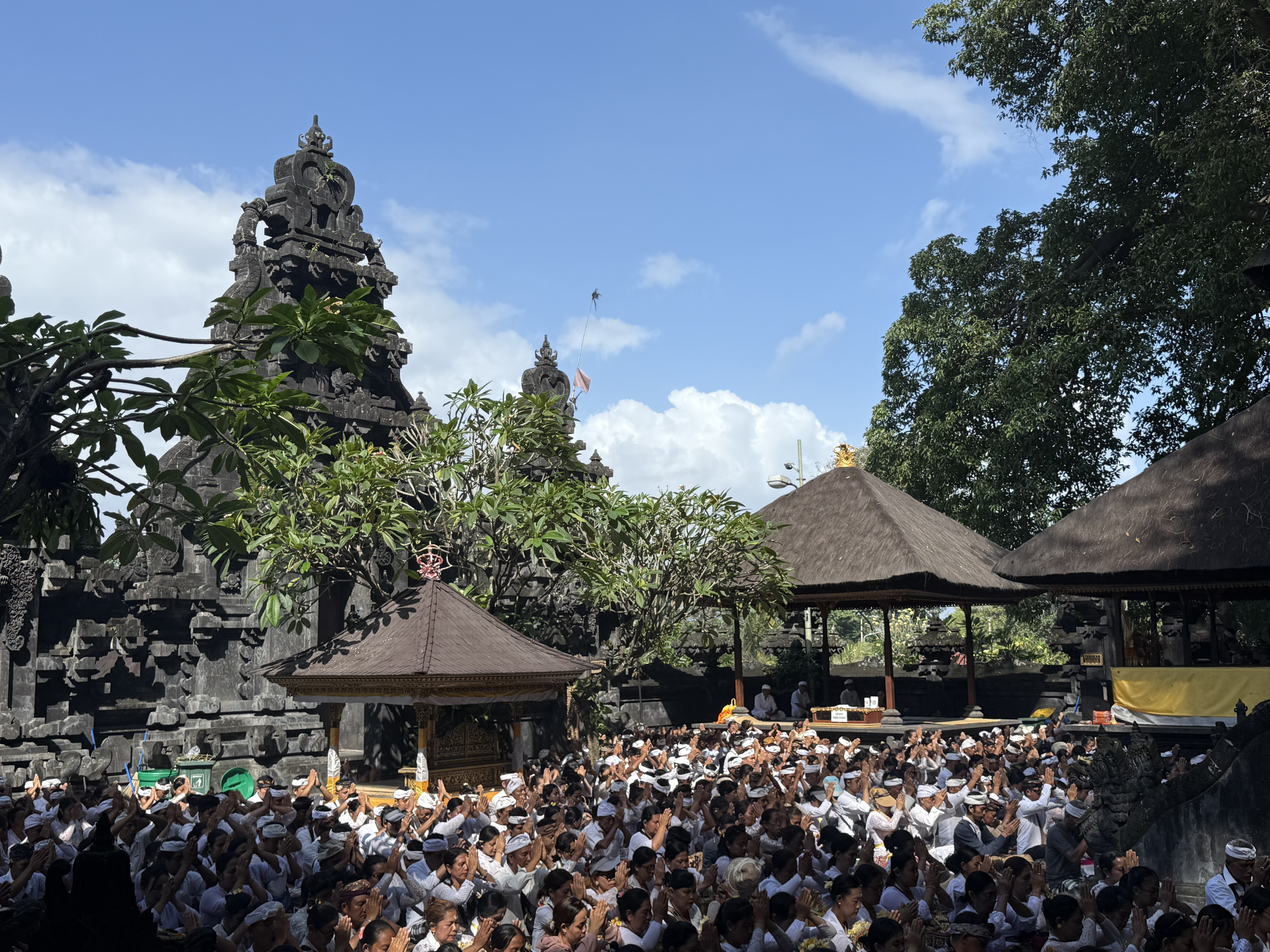 Pura Goa Lawah