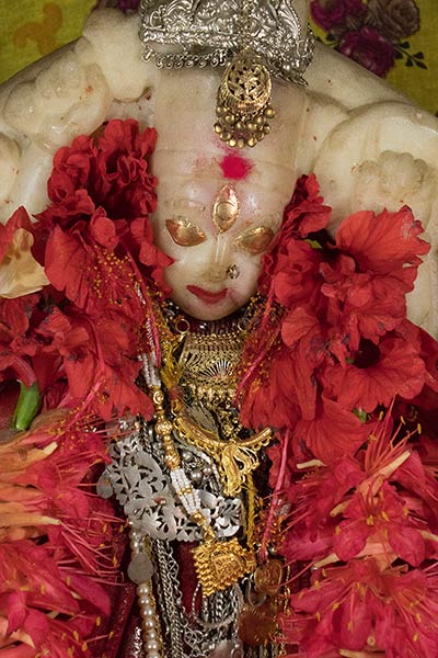 Statua della dea Durga, Adinath Mandir