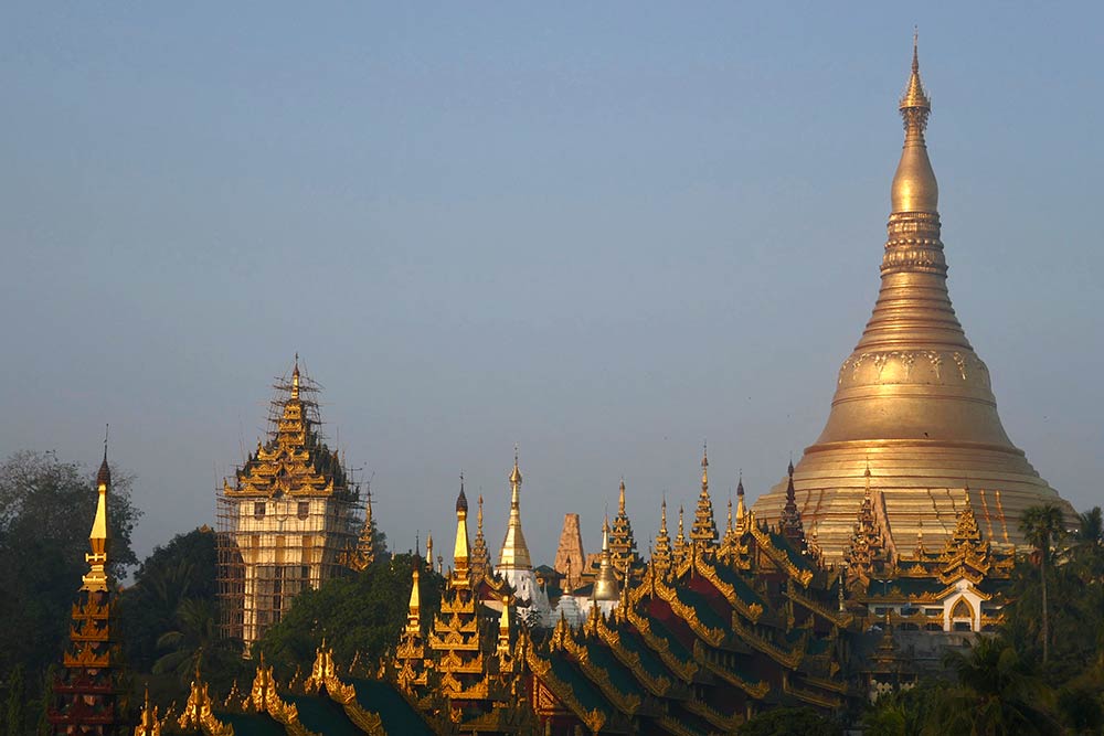 Shwedagonin pagodi, Rangoon