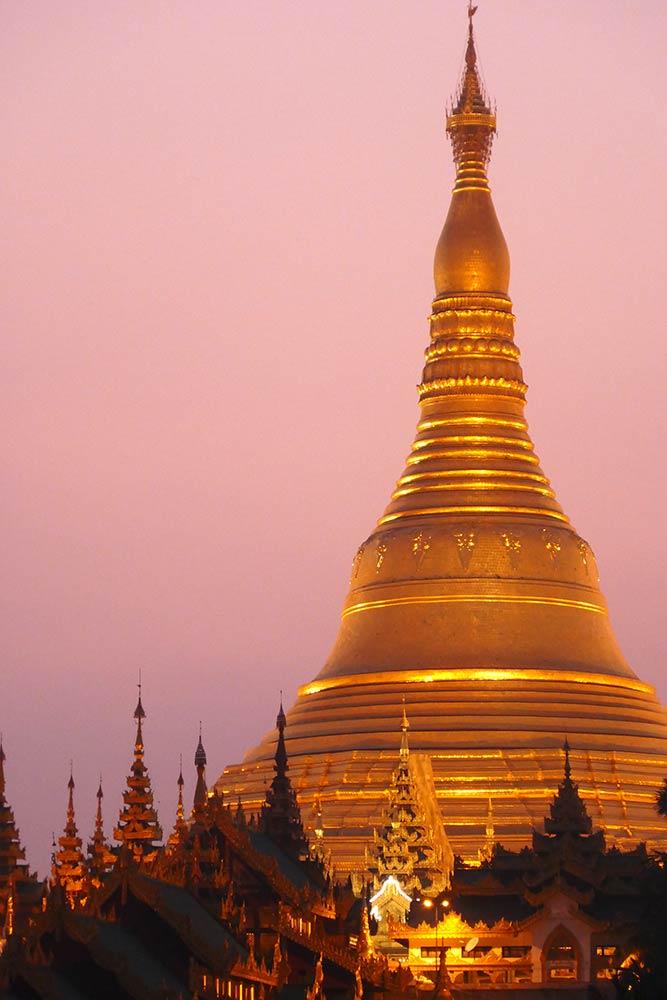 Shwedagonin pagodi, Rangoon