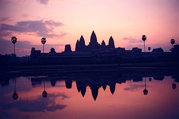 Angkor Wat güneş doğarken