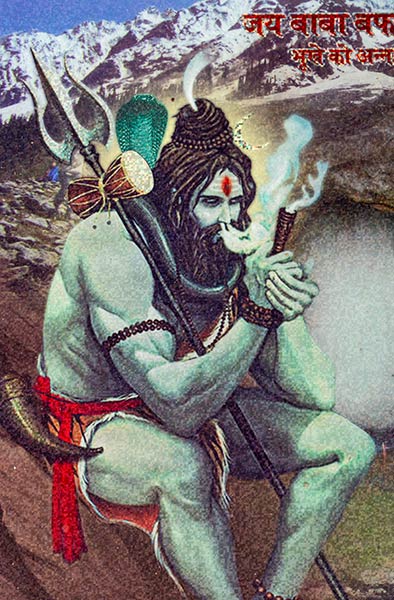 Pittura di Shiva che fuma l'erba sacra Ganga (Hashish) nel tempio della grotta di Shiva di Amarnath