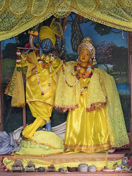 Statyer av Krishna och Radha, Govindaji-templet, Manipur