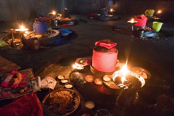 Navagraha Shiva Lingams inuti Navagraha Temple