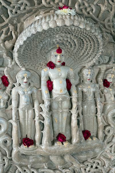 Staty av Tirthankara Parshvanatha, Ranakpur Jain Temple