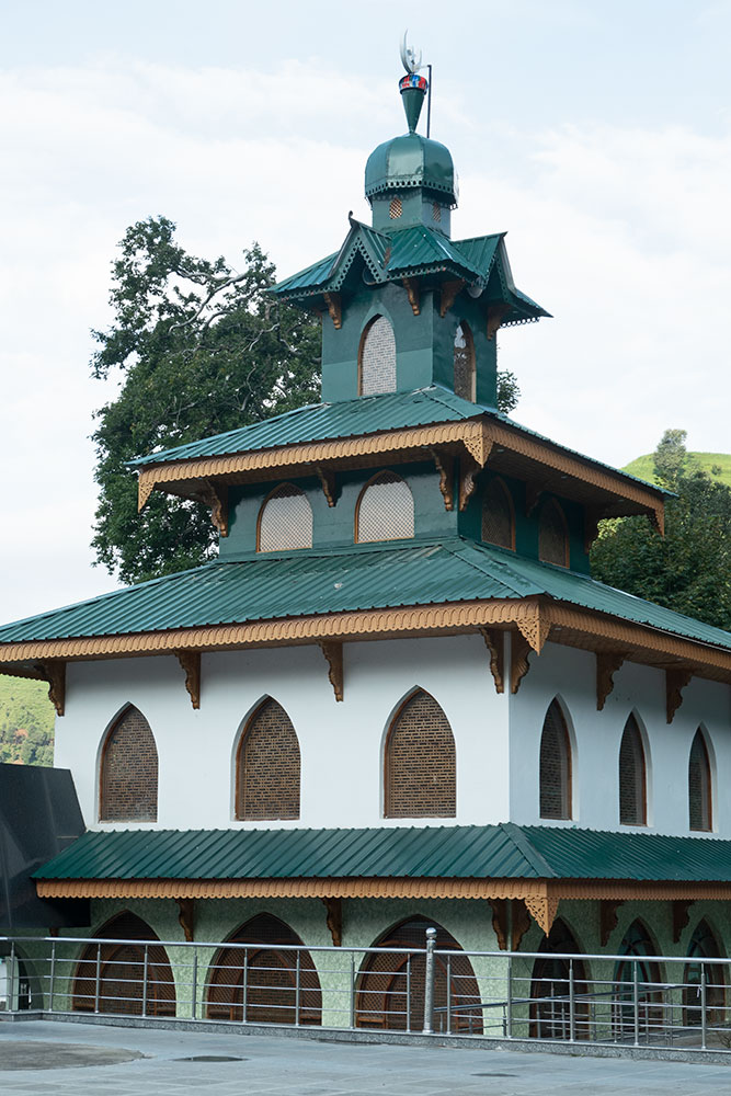 Shrine av Shahdara Sharif, Thanna Mandi, Rajouri