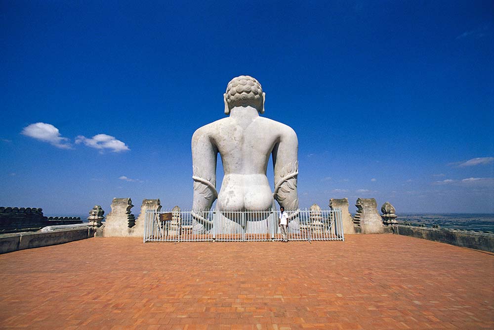 Große Statue von Sri Gomatheswar, Shravanabelagola