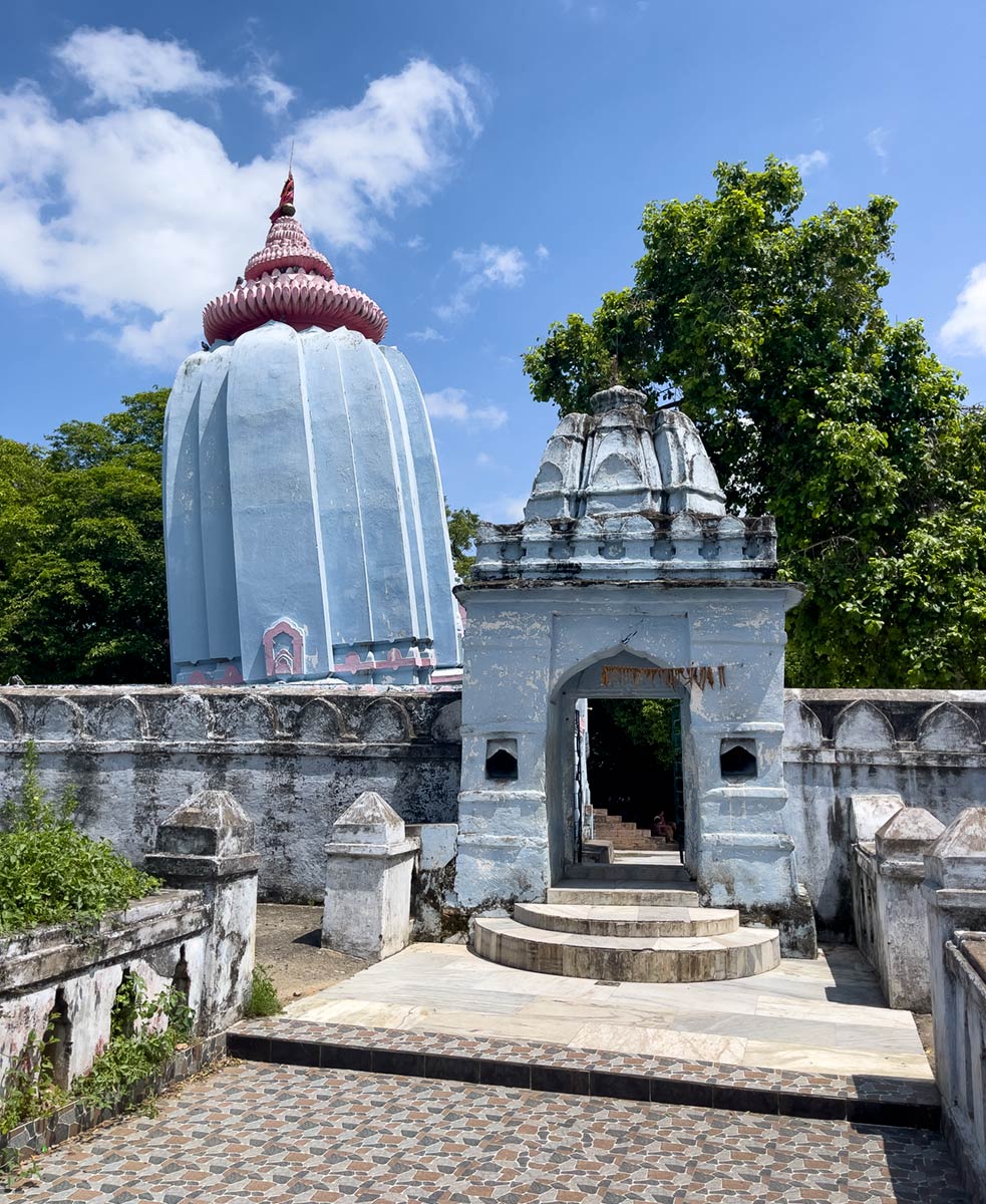 Huma Leunende Tempel, Huma