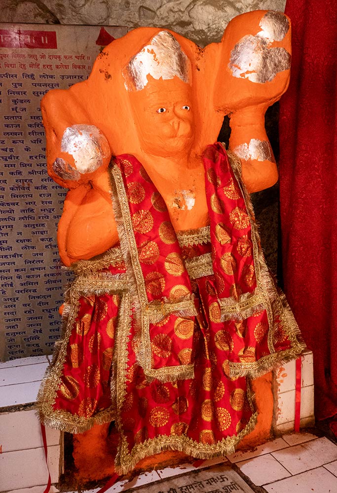 Tapkeshwar Shiva Tapınağı, Dehradun, Uttarakhand Hanuman heykeli