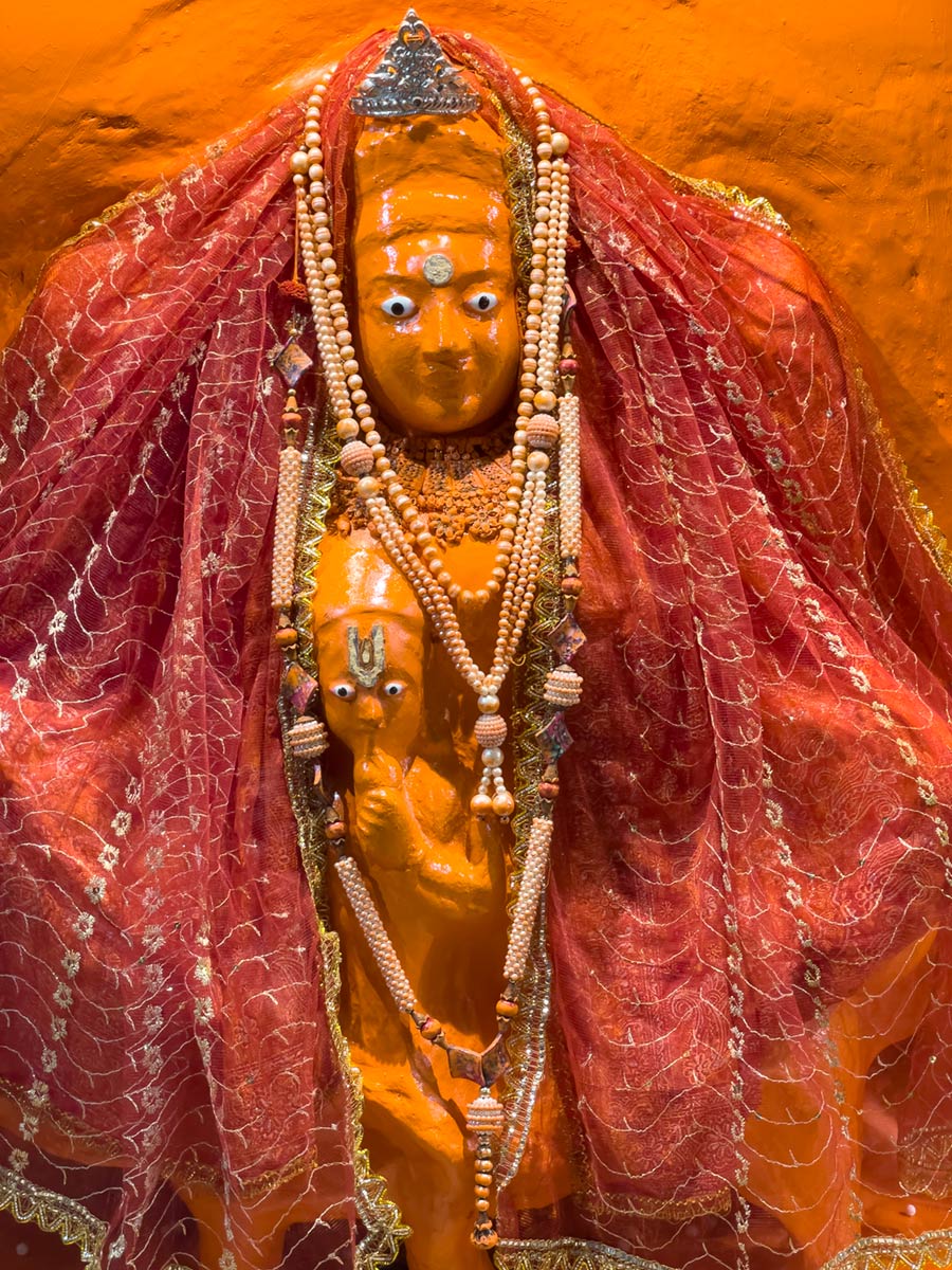 Standbeeld van Ganga Devi, Kapil Muni-tempel, Gangasagar, Sagar-eiland