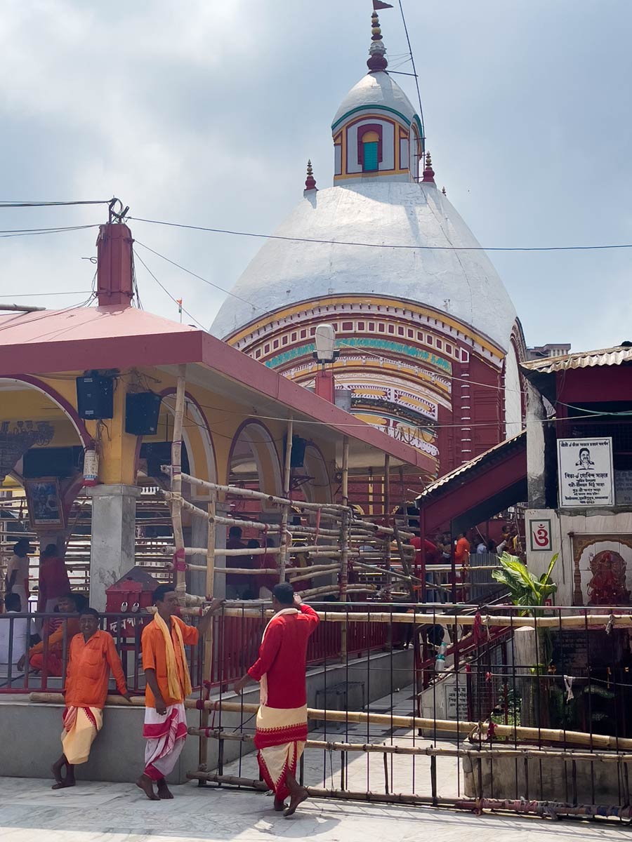माँ तारा मंदिर, तारापीठ में मंदिर मार्गदर्शक
