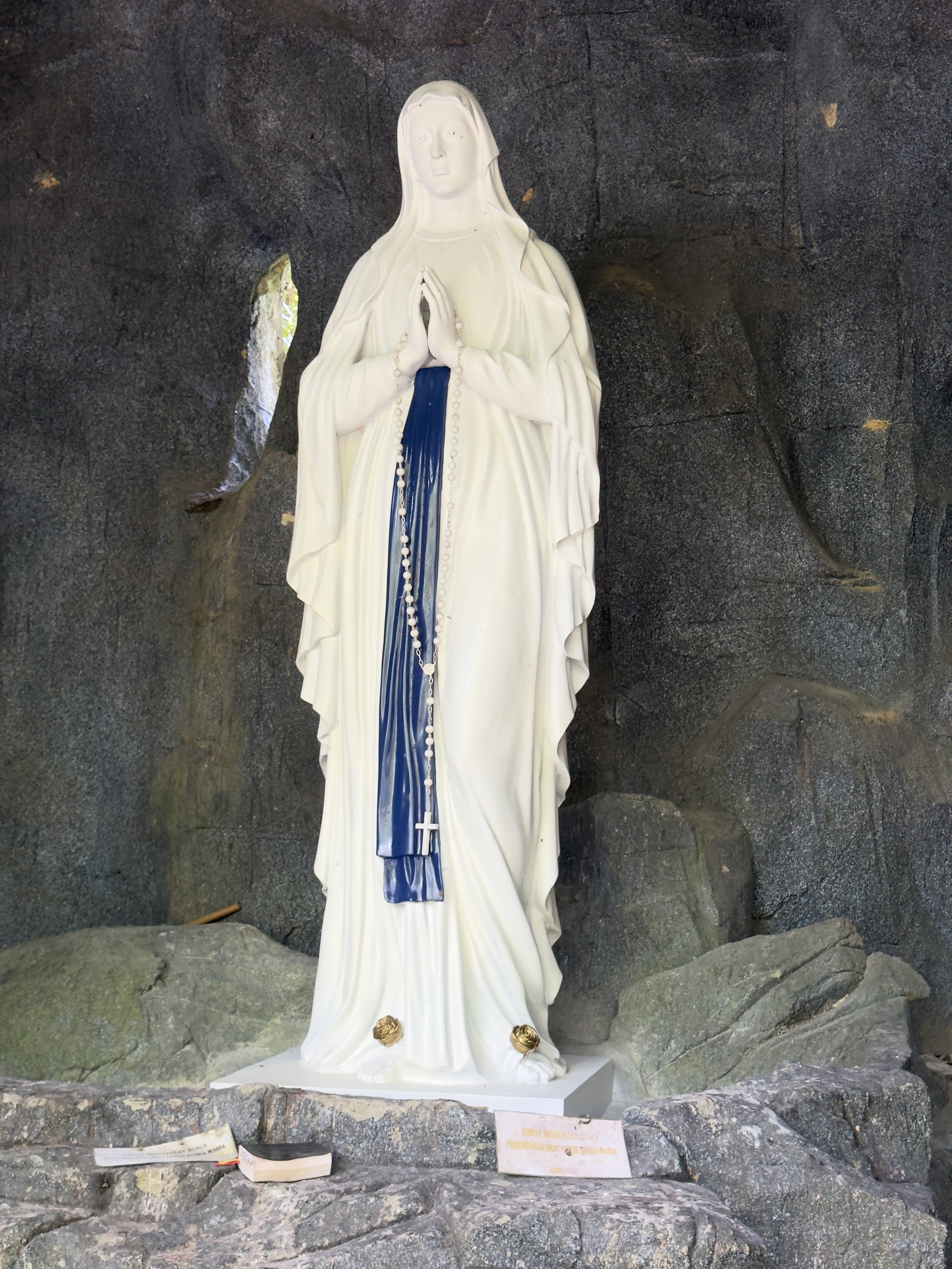 Gua Maria Anjongan, Andjongan, Kalimantan, Indonesia