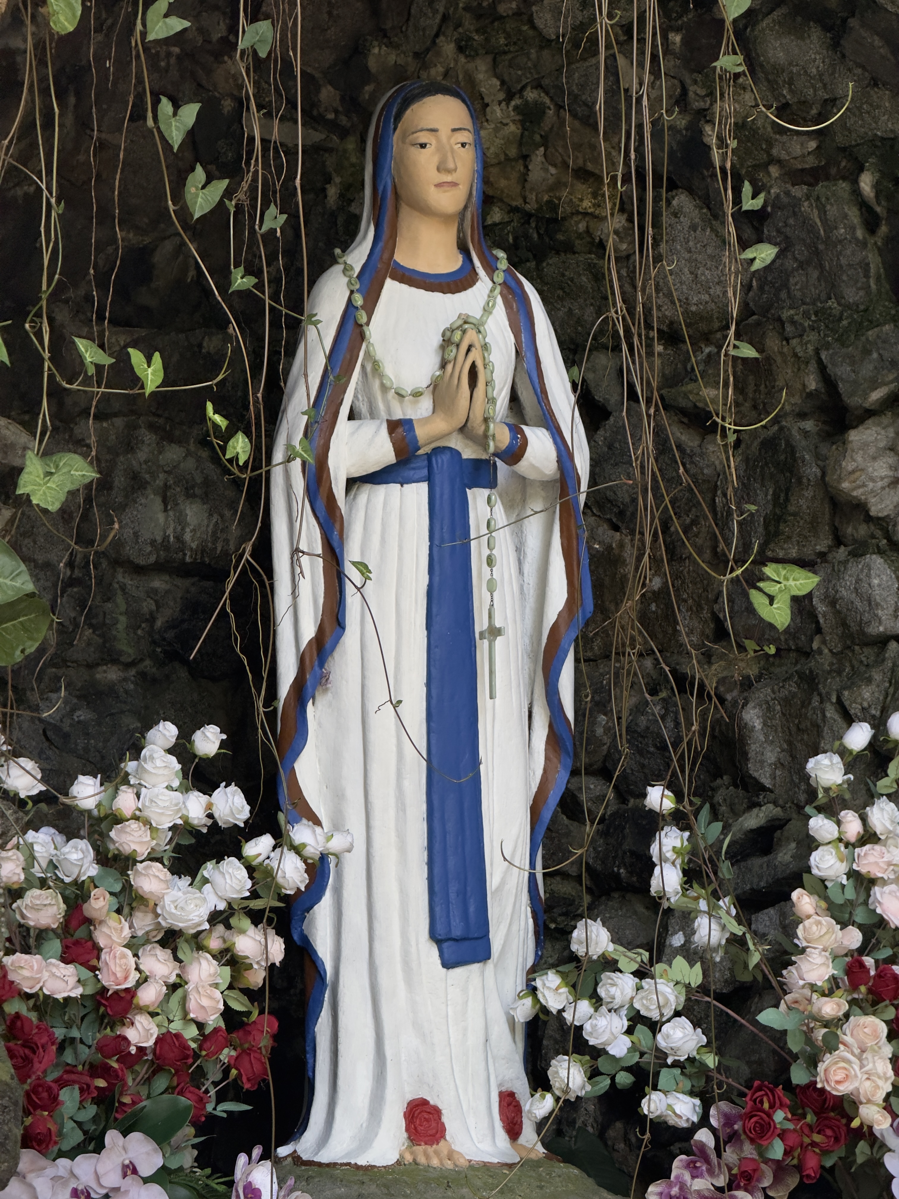 Gua Maria St. Bernadette, Andjongan, Kalimantan, Indonesia