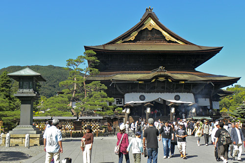 Nagano, Zennko-Ji temple