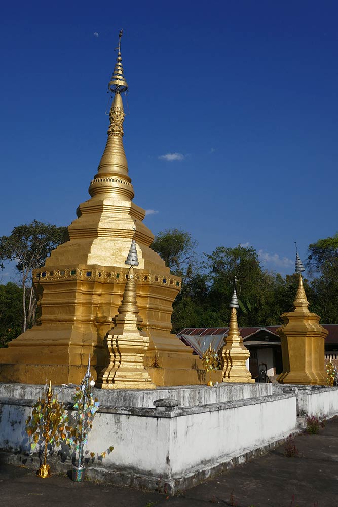 Xieng Tung Stupa، Muang Sing
