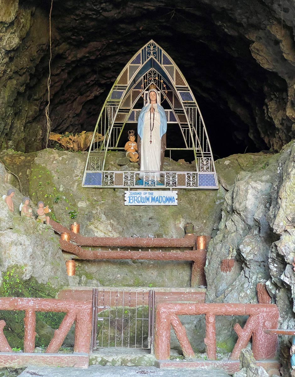 Sanctuaire troglodyte de la Vierge brune, Benguet