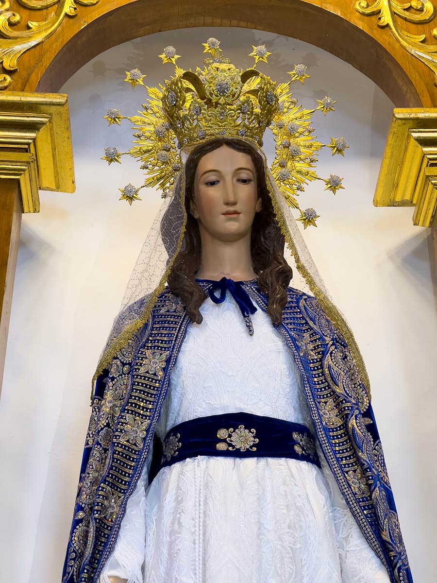 Église Sainte Catherine d'Alexandrie, Namacpacan. Statue miraculeuse de Marie.