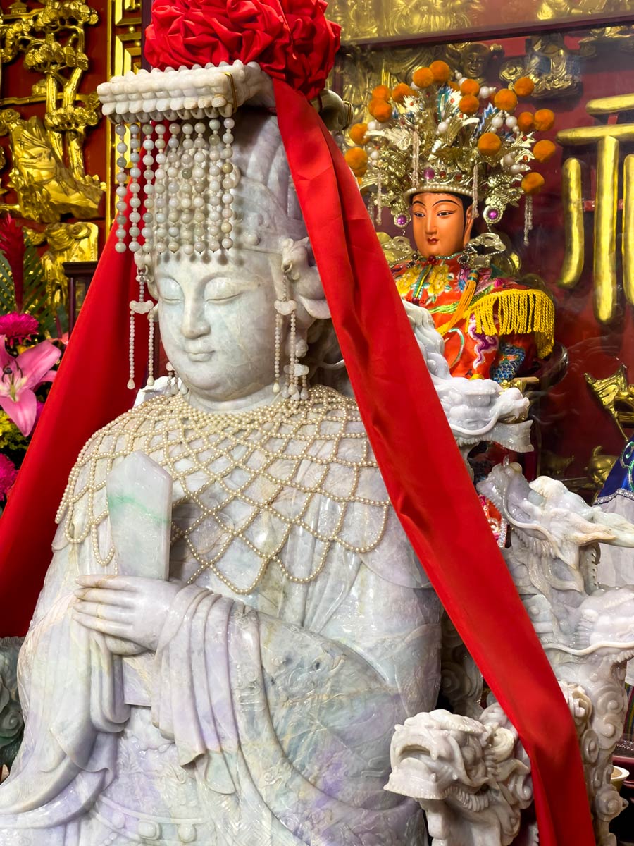 Daija Jenn Lann Temple, Taichung City (statue of Goddess Mazu)