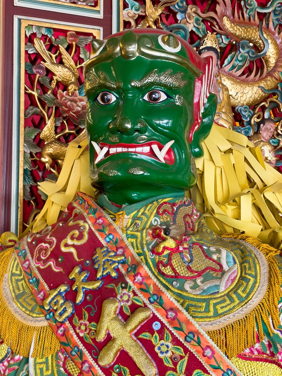 Fengtian tenplua, Xingang, Chiayi (Qianliyanen estatua)