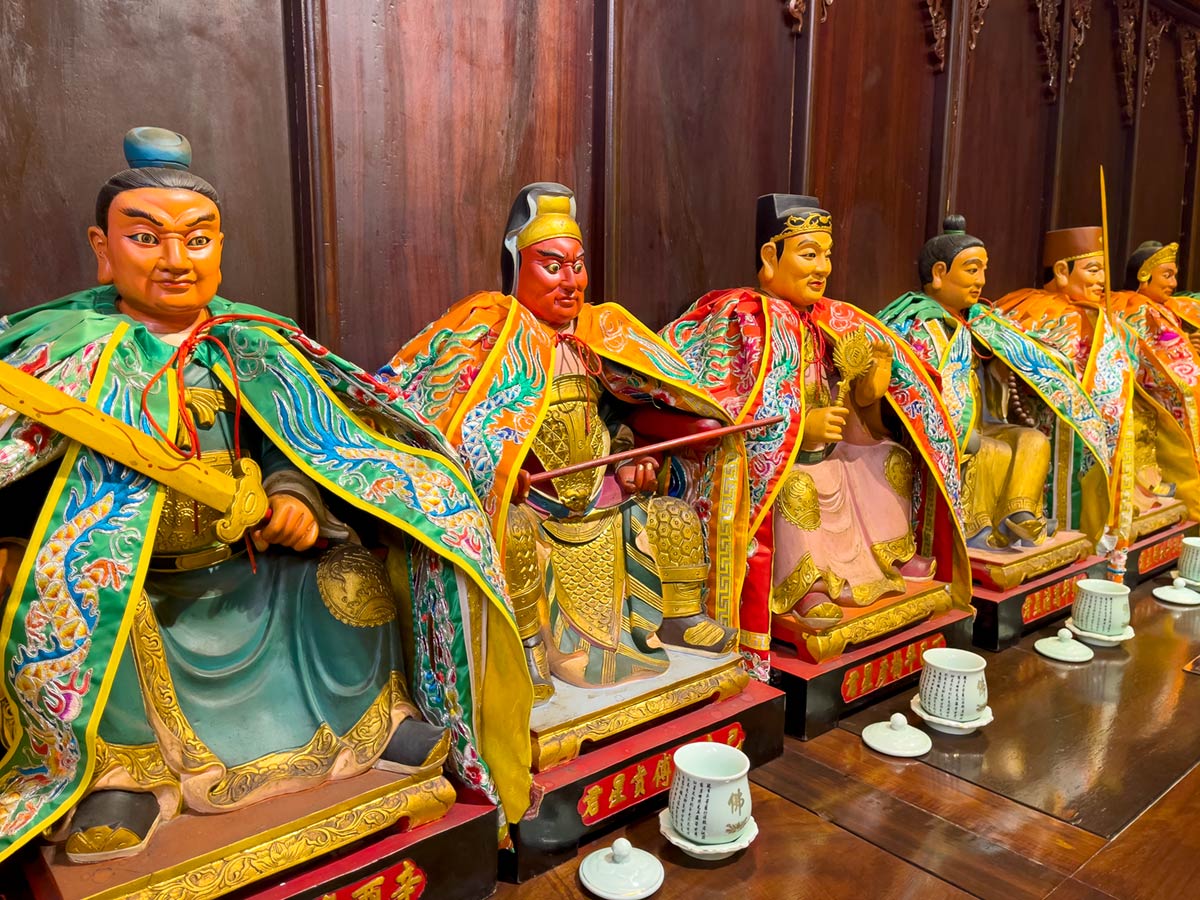 Tianhou Tapınağı, Taitung (Lord Taisui Xingjun'un heykelleri)