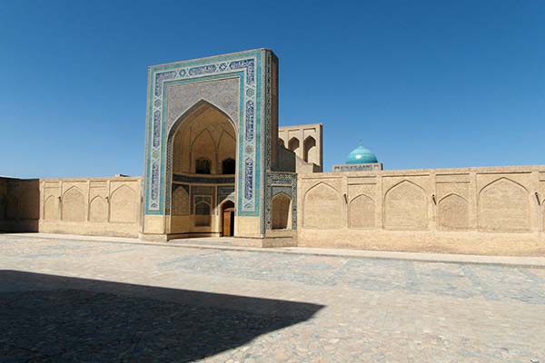 bukhara entrance kalon mosque