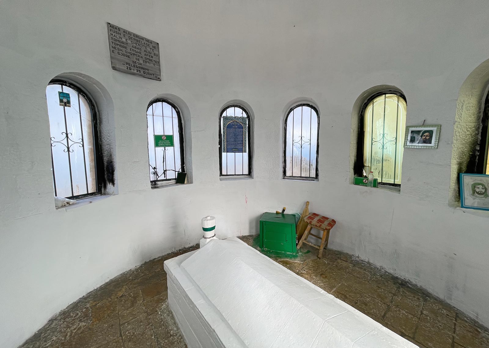 Mausoleum van Abaz Aliu, Mount Tomorr