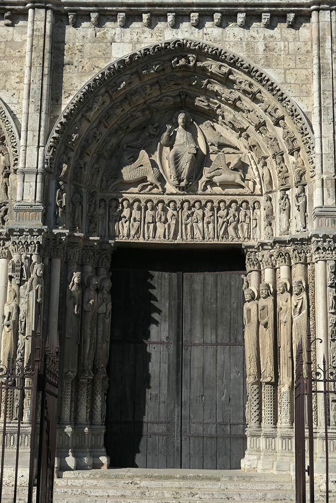 Kathedraal van Notre Dame, Chartres, voordeur naar de kathedraal