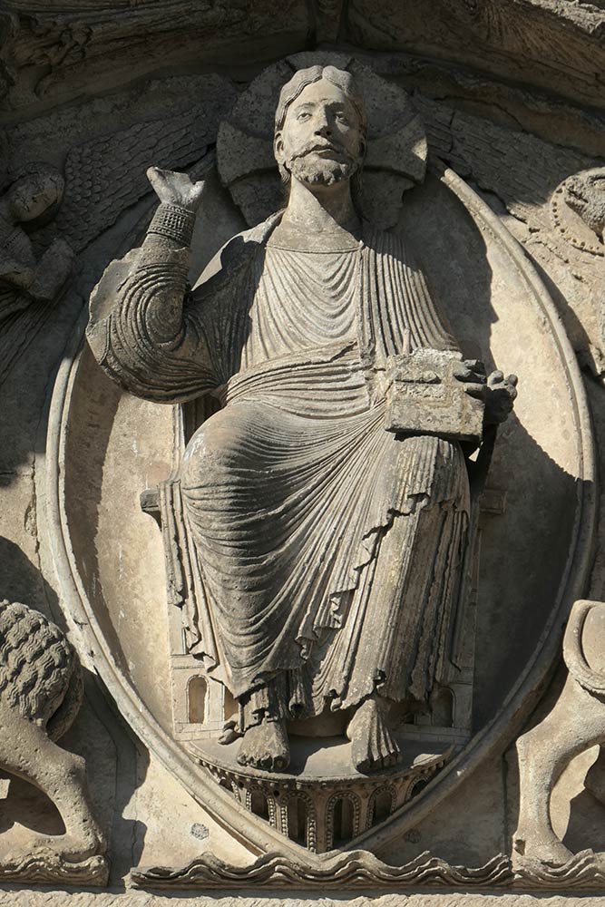 कैथेड्रल के नॉट्रे डेम, चार्टरेस, कैथेड्रल के मुख्य द्वार पर दरवाजे पर मसीह की मूर्ति