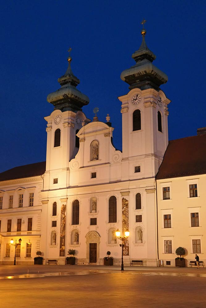 Győr, basilique de l'Assomption de Notre-Dame