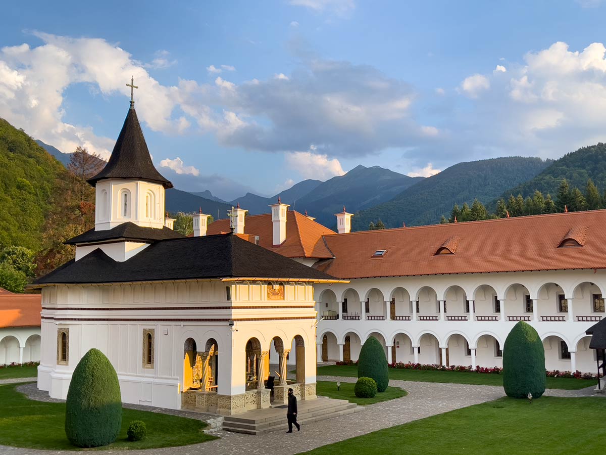 Sambata Brancoveanu Monastery