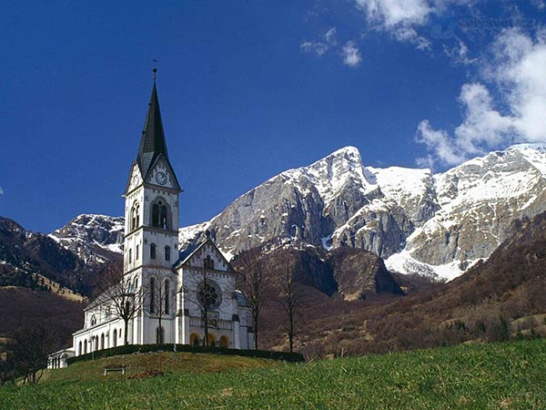 Sacred Heart Church, Dreznica