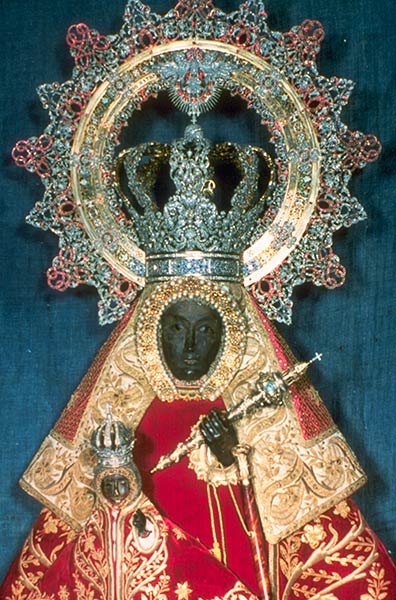 La statue de la Vierge noire de Guadalupe, en Espagne