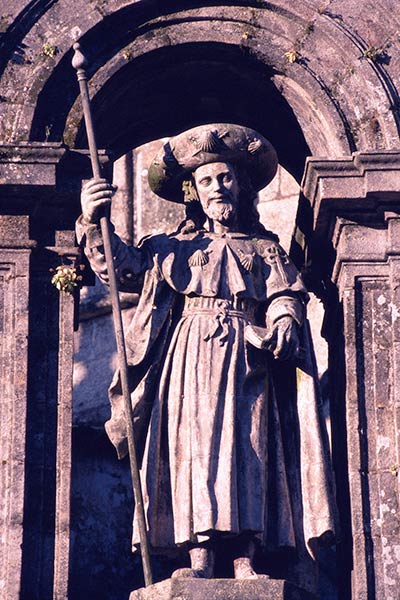 Done Jakue Zaharraren estatua, Santiago de Compostelako katedrala, Espainia