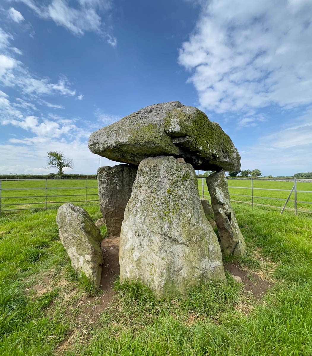 Bodowyr Cromlech, Isola di Anglesey