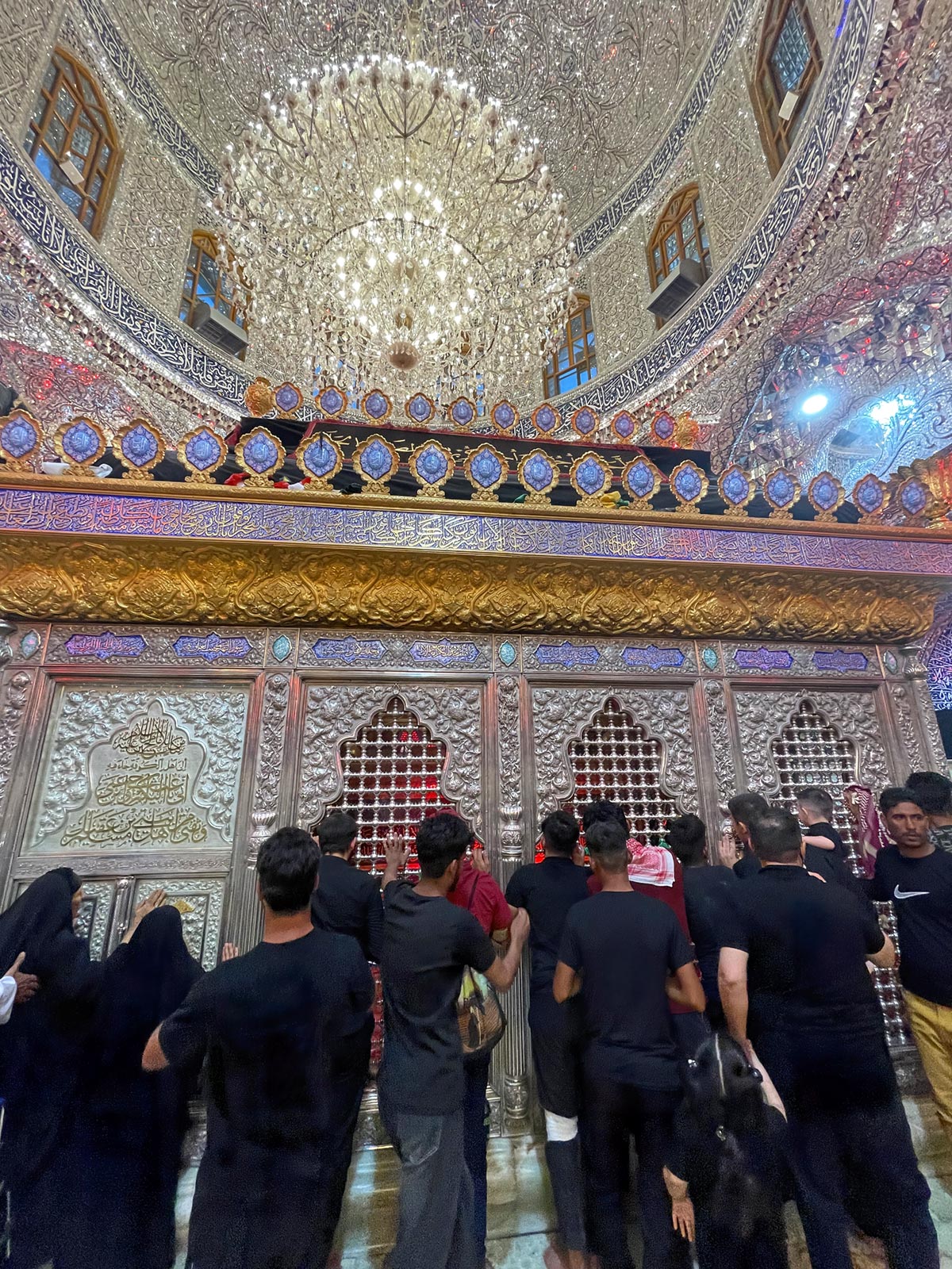 مسجد الكوفة مرقد مسلم بن عقيل الكوفة