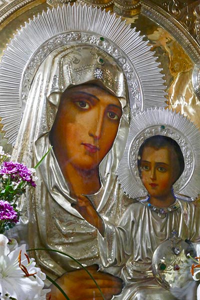 Hauta Marian pyhää kuvaketta yksityiskohtaisesti