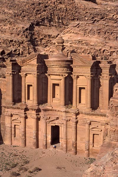 Detalhe de El Deir, templo nabateu