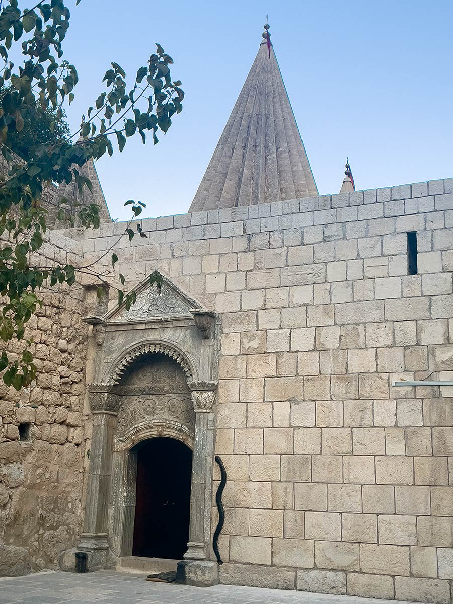 Schrein von Scheich Adi ibn Musafir (jesidischer Tempel), Lalish